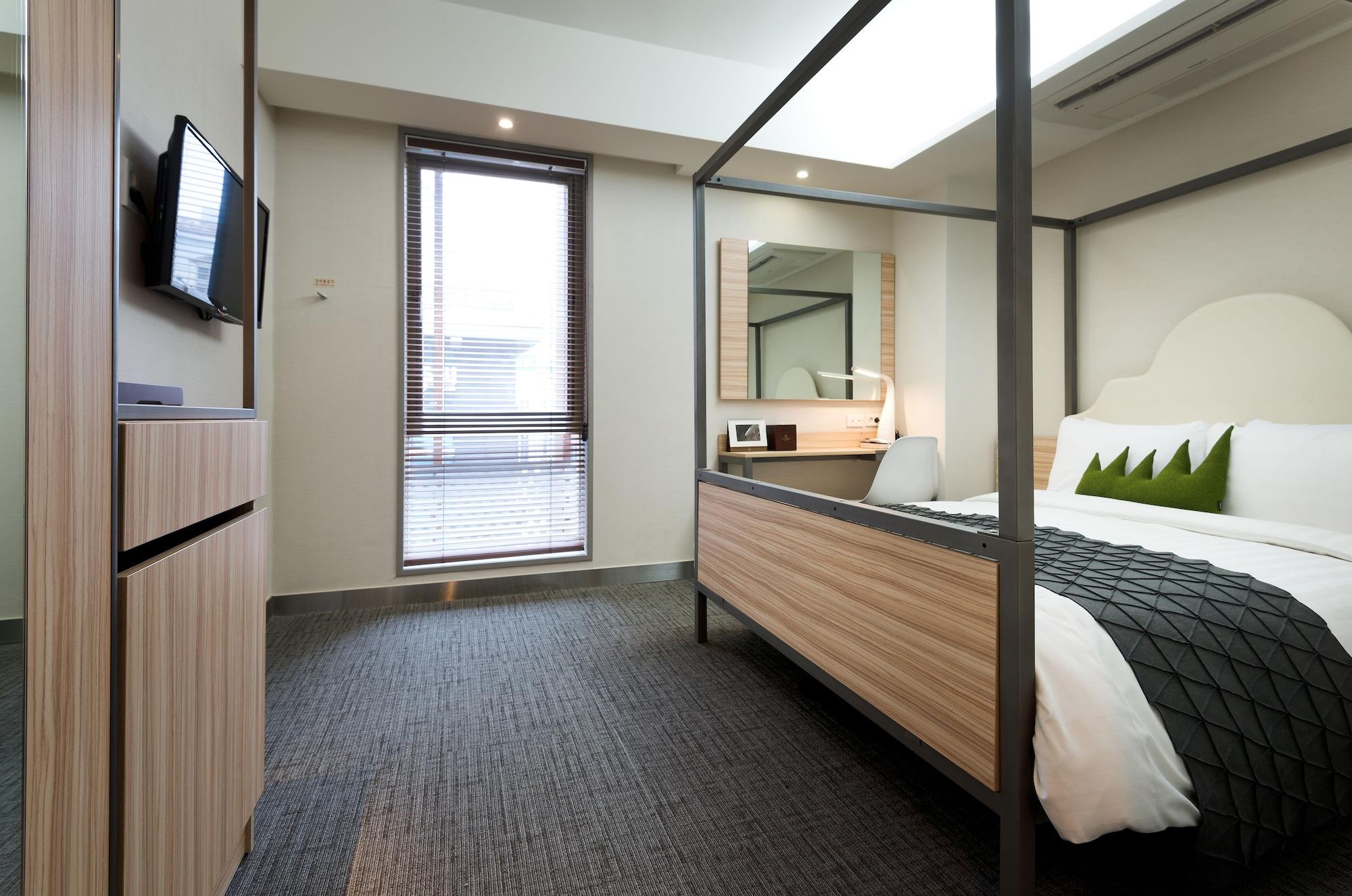 Metro Hotel Myeongdong Seoul Bagian luar foto