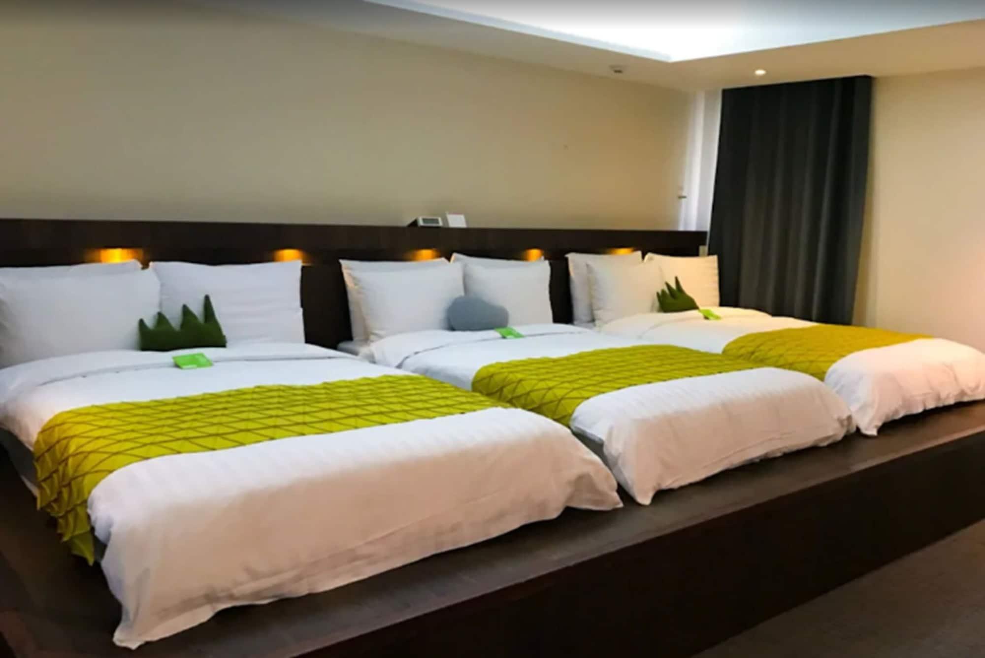 Metro Hotel Myeongdong Seoul Bagian luar foto