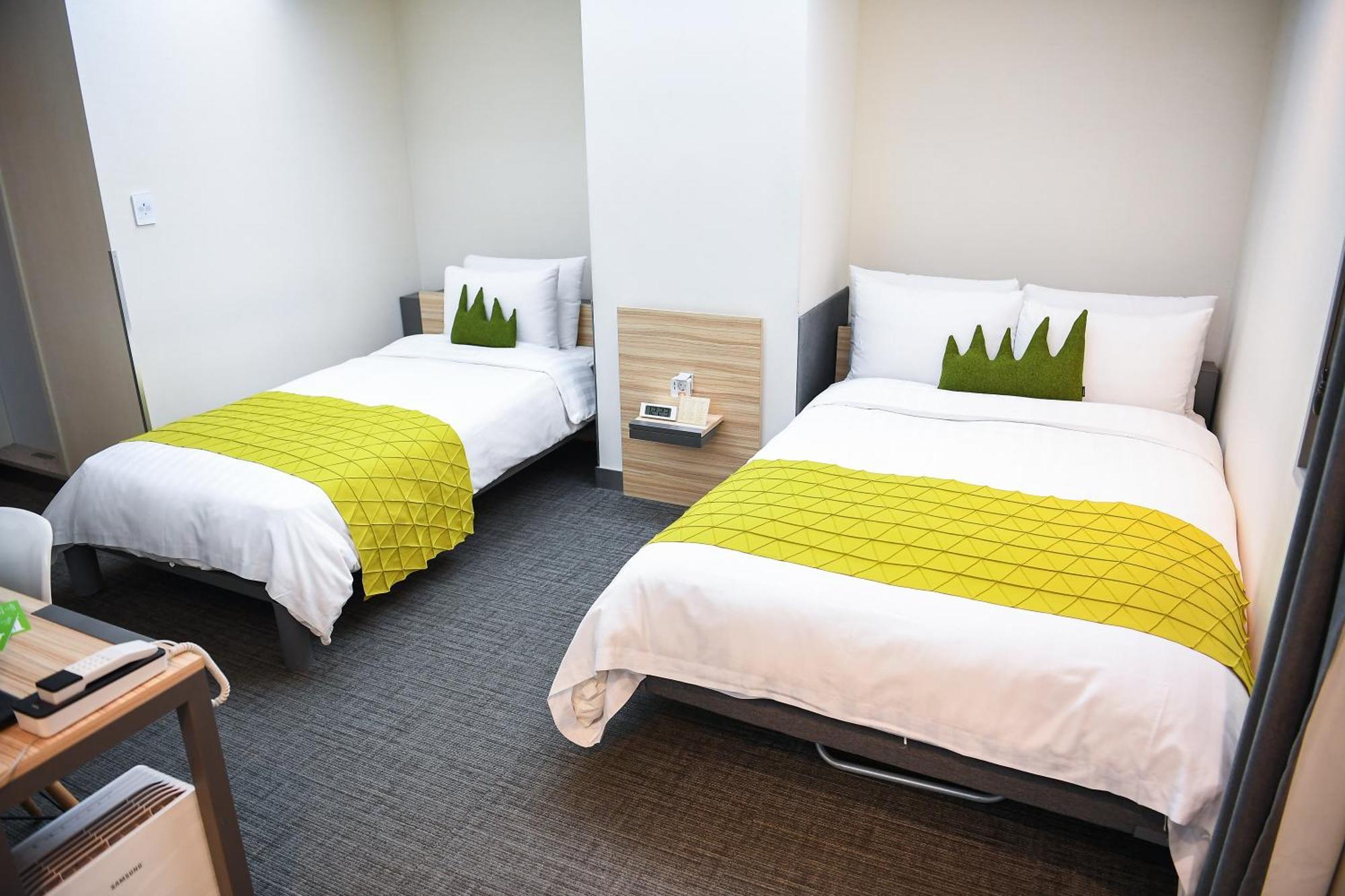 Metro Hotel Myeongdong Seoul Bagian luar foto