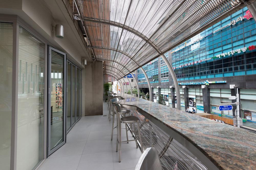 Metro Hotel Myeongdong Seoul Bagian luar foto