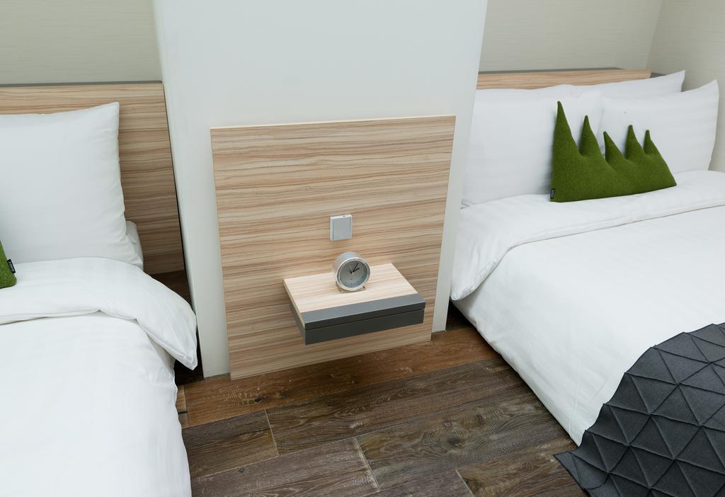 Metro Hotel Myeongdong Seoul Bagian luar foto